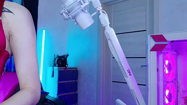 Aurora Natsuki online show from 11/28/25, 10:40