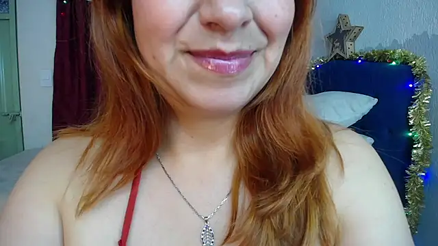 Snapshot of Delilah_Belmont chatting on 12/31/24, 07:29 Delilah Belmont online show from 12/31/24, 07:29