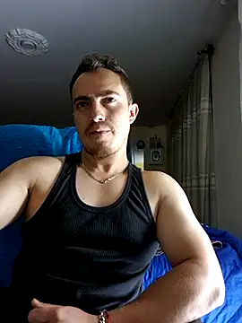 Snapshot of dragon1006 chatting on 11/17/25, 07:03 dragon1006 online show from 11/17/25, 07:03