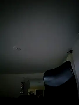 Snapshot of dragon1006 chatting on 12/05/25, 03:04 dragon1006 online show from 12/05/25, 03:04