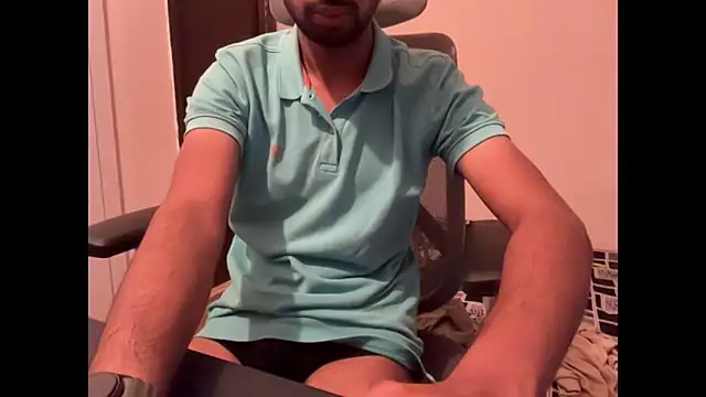 Snapshot of meatycronn chatting on 10/10/25, 01:21 meatycronn online show from 10/10/25, 01:21