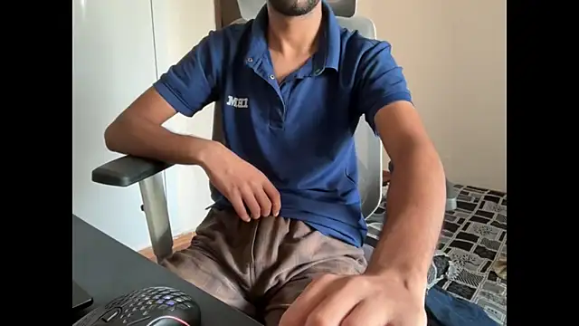 Snapshot of meatycronn chatting on 10/15/25, 07:52 meatycronn online show from 10/15/25, 07:52