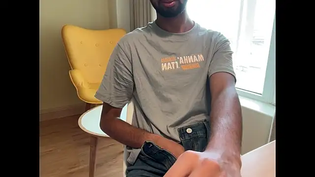 Snapshot of meatycronn chatting on 10/28/25, 05:11 meatycronn online show from 10/28/25, 05:11