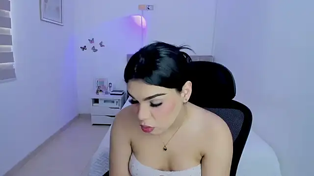 Snapshot of linda_zaam83866 chatting on 10/04/25, 05:55 linda zaam83866 online show from 10/04/25, 05:55