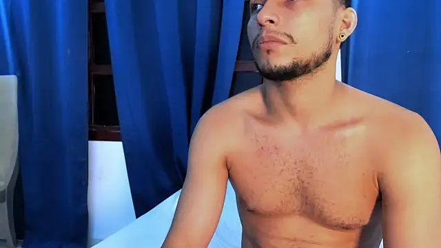 Fernanda brown18 online show from 11/30/25, 08:46