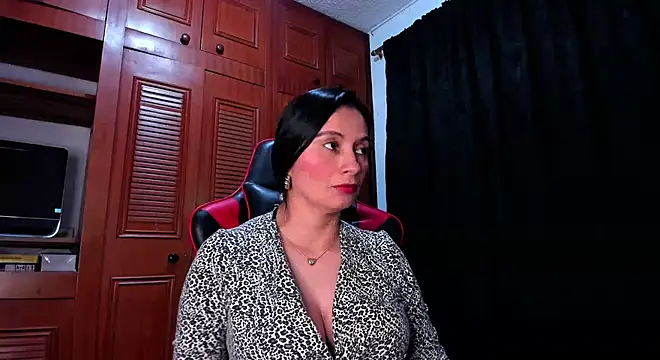 gracekelly12 online show from 01/11/25, 04:16