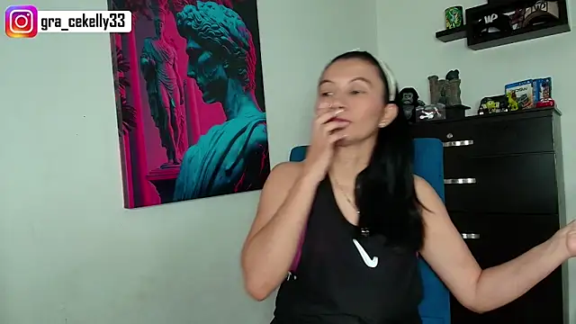 gracekelly12 online show from 03/07/25, 12:45