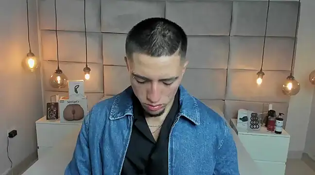 King Dante  online show from 02/12/25, 09:11