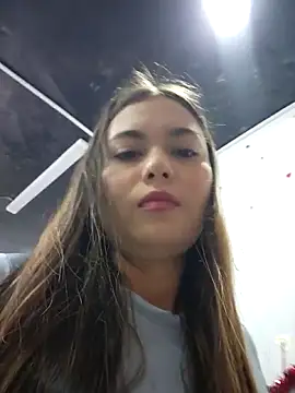 Snapshot of rapunzel069 chatting on 11/14/25, 02:16 rapunzel069 online show from 11/14/25, 02:16