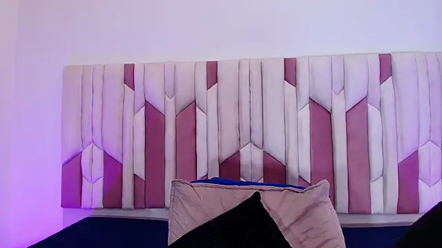 Snapshot of mia_stanfort chatting on 10/29/25, 07:15 mia stanfort online show from 10/29/25, 07:15