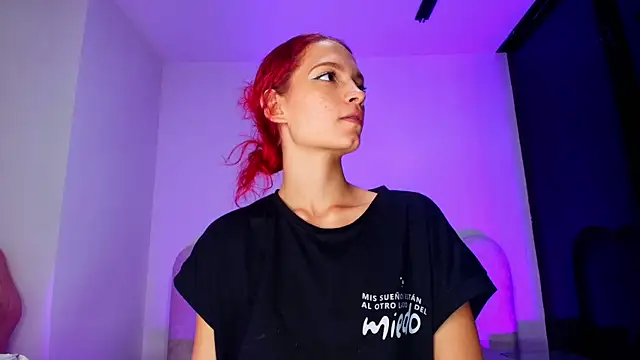 Snapshot of mia_stanfort chatting on 11/21/25, 07:12 mia stanfort online show from 11/21/25, 07:12