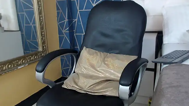 JakeMoxley online show from 01/11/25, 06:33