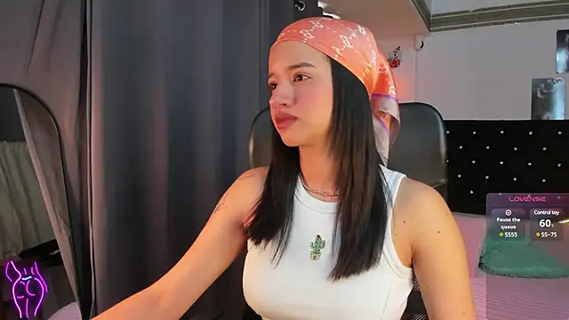 emilyrouxe online show from 12/22/24, 02:27