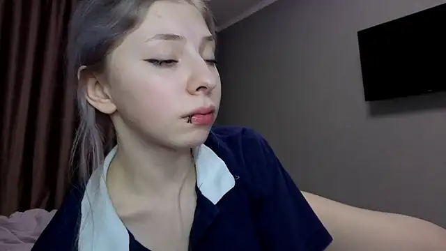RinnMariko online show from 02/24/25, 10:47
