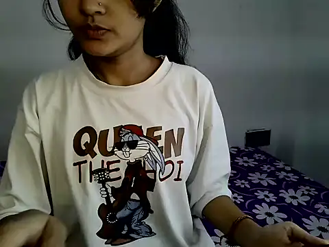 Snapshot of SUZY_FROMUS chatting on 10/28/25, 12:41 SUZY FROMUS online show from 10/28/25, 12:41