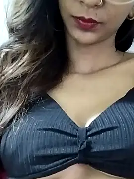 Snapshot of Aaliya_Love chatting on 01/04/25, 07:45 Aaliya Love online show from 01/04/25, 07:45