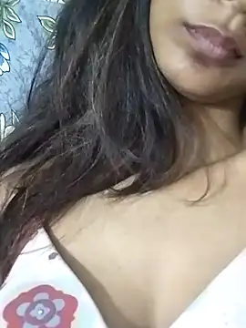 Snapshot of Aaliya_Love chatting on 02/02/25, 06:10 Aaliya Love online show from 02/02/25, 06:10