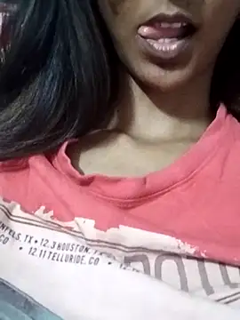Snapshot of Aaliya_Love chatting on 02/13/25, 02:42 Aaliya Love online show from 02/13/25, 02:42