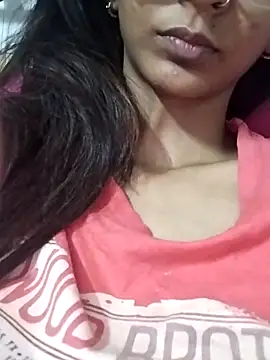 Snapshot of Aaliya_Love chatting on 02/14/25, 10:07 Aaliya Love online show from 02/14/25, 10:07