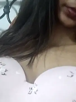 Snapshot of Aaliya_Love chatting on 02/22/25, 03:14 Aaliya Love online show from 02/22/25, 03:14
