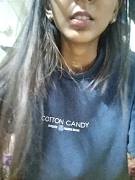 Snapshot of Aaliya_Love chatting on 02/27/25, 02:00 Aaliya Love online show from 02/27/25, 02:00