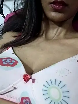 Snapshot of Aaliya_Love chatting on 03/01/25, 07:08 Aaliya Love online show from 03/01/25, 07:08