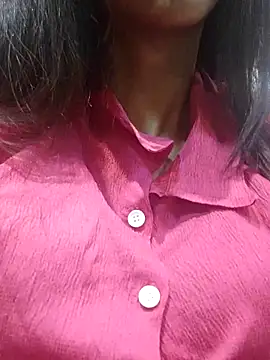 Snapshot of Aaliya_Love chatting on 03/13/25, 04:45 Aaliya Love online show from 03/13/25, 04:45