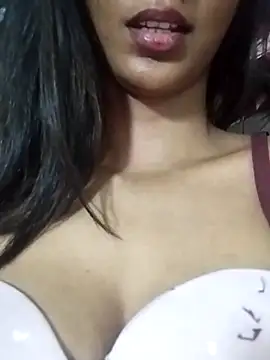 Snapshot of Aaliya_Love chatting on 03/15/25, 12:45 Aaliya Love online show from 03/15/25, 12:45