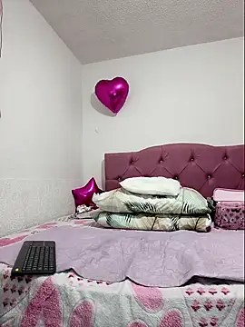 Snapshot of Melinaa-sex chatting on 11/30/25, 10:41 Melinaa-sex online show from 11/30/25, 10:41