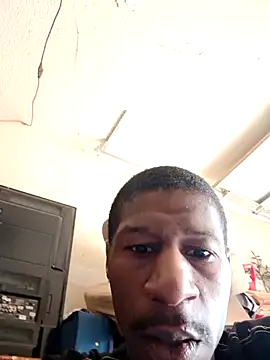 Snapshot of willywonka7793 chatting on 01/16/25, 06:16 willywonka7793 online show from 01/16/25, 06:16