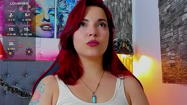 Snapshot of tatiana_sc chatting on 12/06/24, 01:33 tatiana sc online show from 12/06/24, 01:33