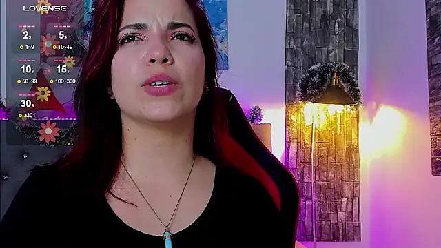 Snapshot of tatiana_sc chatting on 12/10/24, 04:38 tatiana sc online show from 12/10/24, 04:38