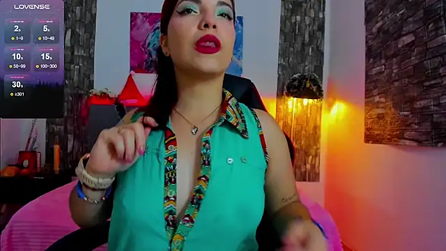 Snapshot of tatiana_sc chatting on 12/14/24, 12:33 tatiana sc online show from 12/14/24, 12:33