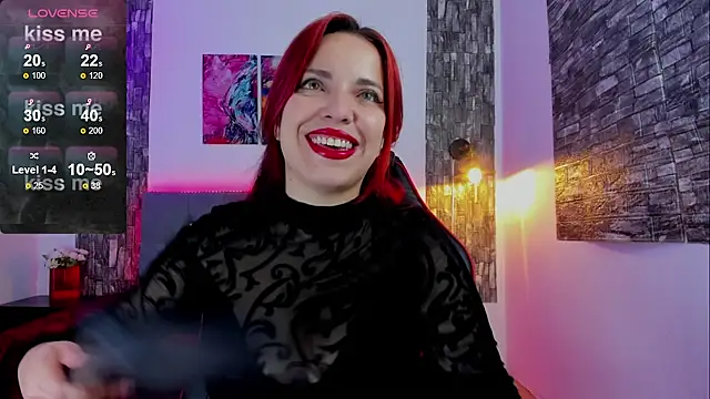 Snapshot of tatiana_sc chatting on 02/21/25, 01:33 tatiana sc online show from 02/21/25, 01:33