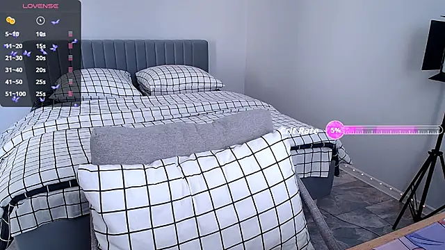 Tanya M online show from 09/13/25, 06:13