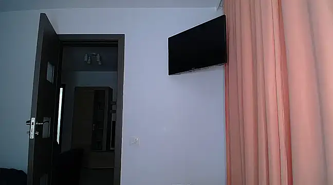 Julianna68 online show from 02/10/25, 03:53