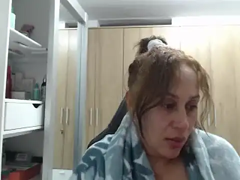 RoxanaLove9 online show from 12/16/24, 02:15