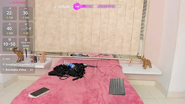 Annie9  online show from 12/12/24, 07:19
