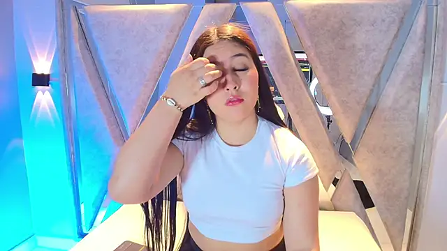 Snapshot of Annie9_ chatting on 11/28/25, 03:42 Annie9 online show from 11/28/25, 03:42