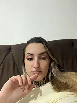 hotskinny1 online show from 05/11/26, 11:13