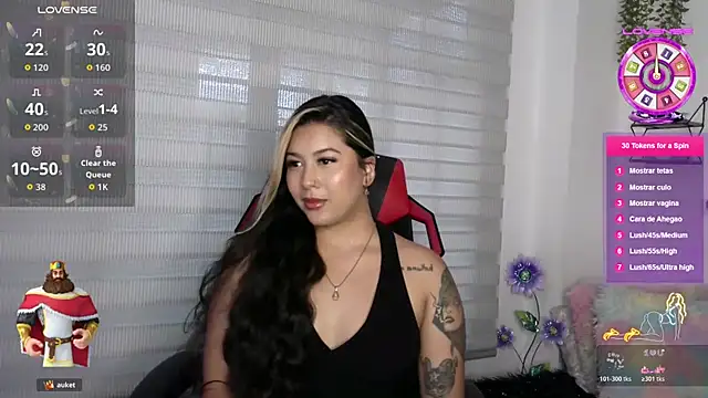 Snapshot of EmberEyes_999 chatting on 10/29/25, 09:38 EmberEyes 999 online show from 10/29/25, 09:38