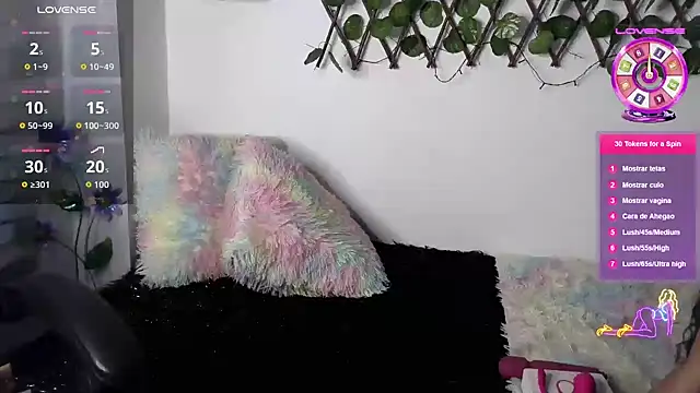 EmberEyes 999 online show from 12/18/25, 06:36