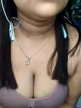 Hottyalia online show from 02/08/25, 06:44