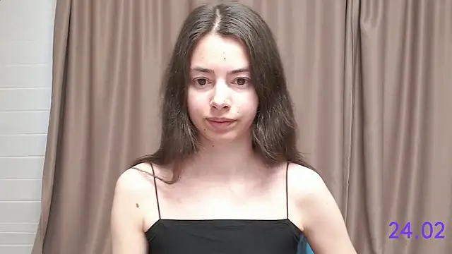 Snapshot of sweet_sweet_angel chatting on 02/24/26, 10:46 sweet sweet angel online show from 02/24/26, 10:46