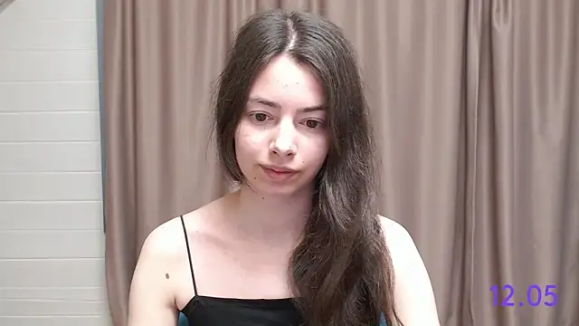 Snapshot of sweet_sweet_angel chatting on 05/12/26, 09:28 sweet sweet angel online show from 05/12/26, 09:28