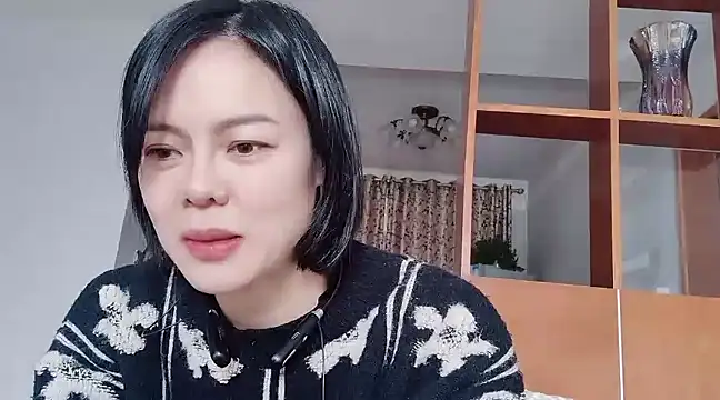 Linda-LL online show from 12/14/24, 06:24