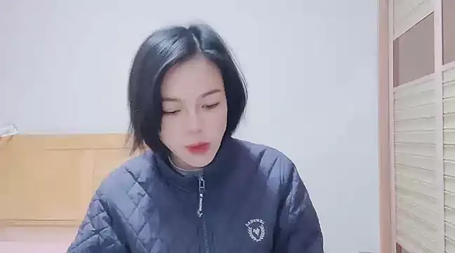 Linda-LL online show from 12/17/24, 01:29