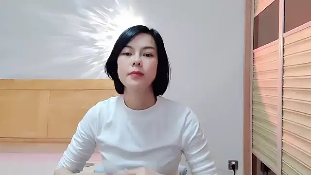 Linda-LL online show from 12/30/24, 06:53
