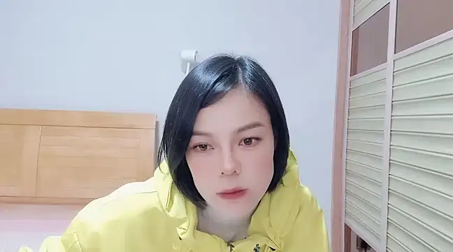 Linda-LL online show from 01/05/25, 03:34