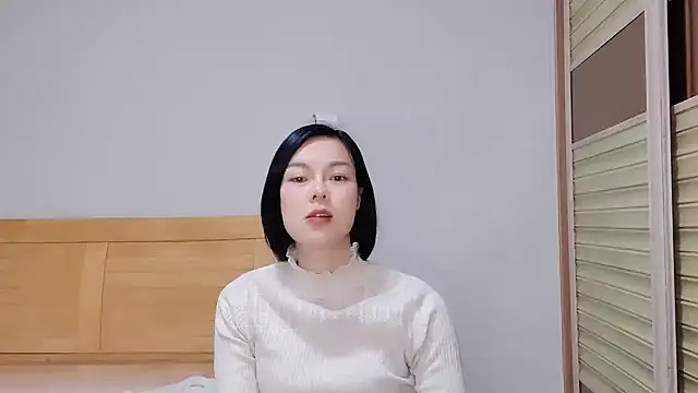 Linda-LL online show from 01/10/25, 11:11